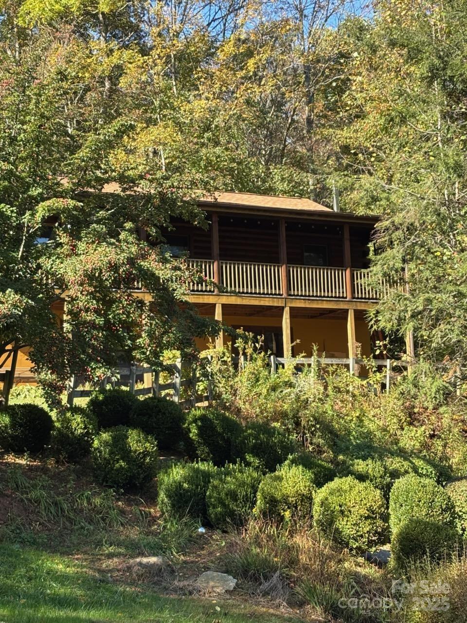 408 Dora Lane — Bakersville