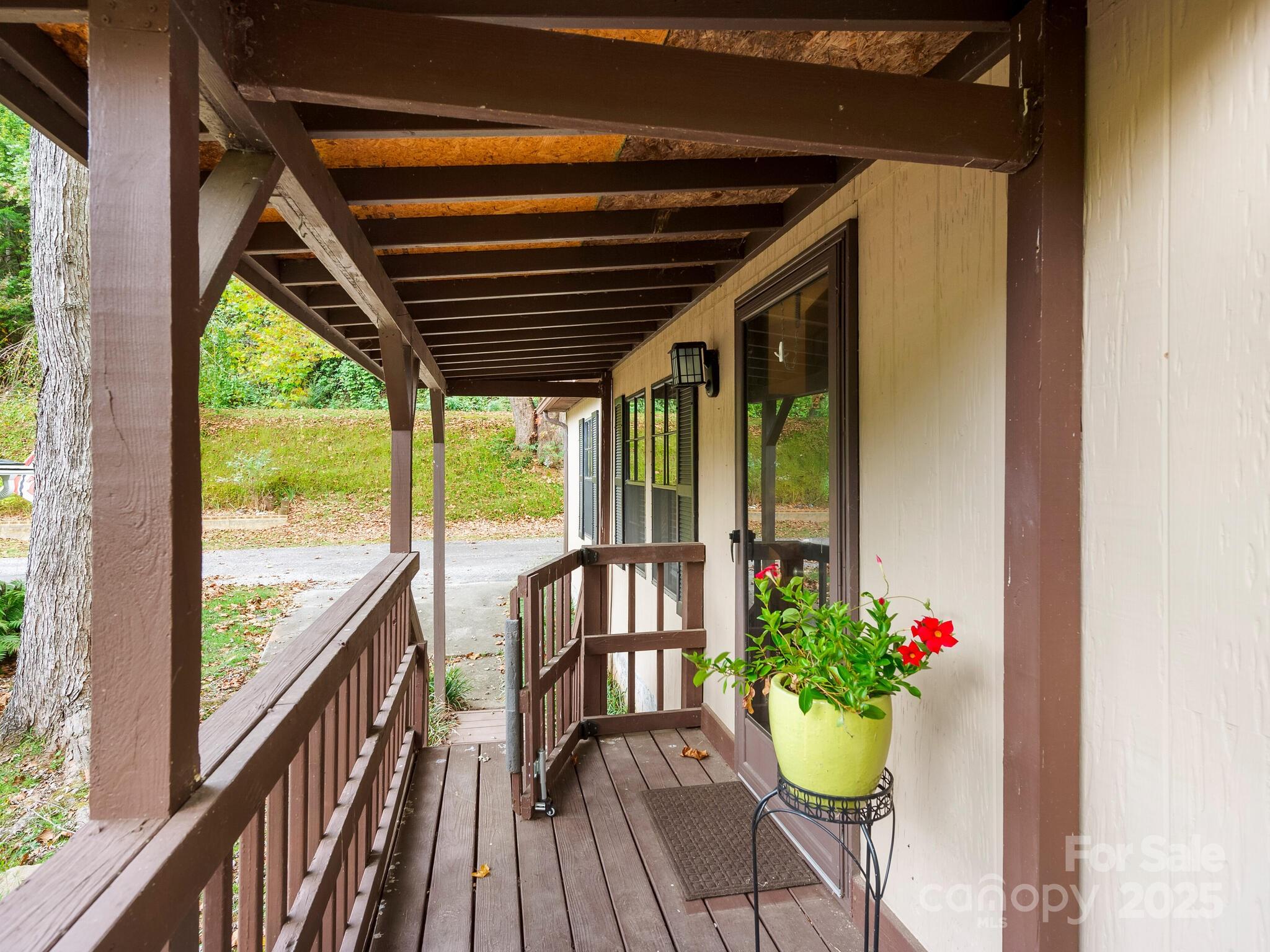 52 Delta Lane — Sylva