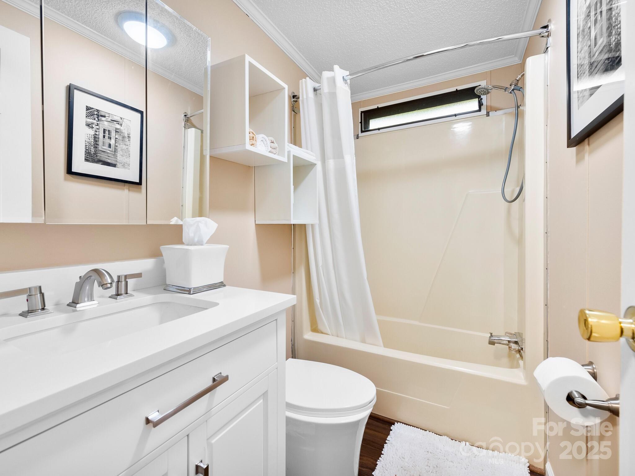 52 Delta Lane — Sylva