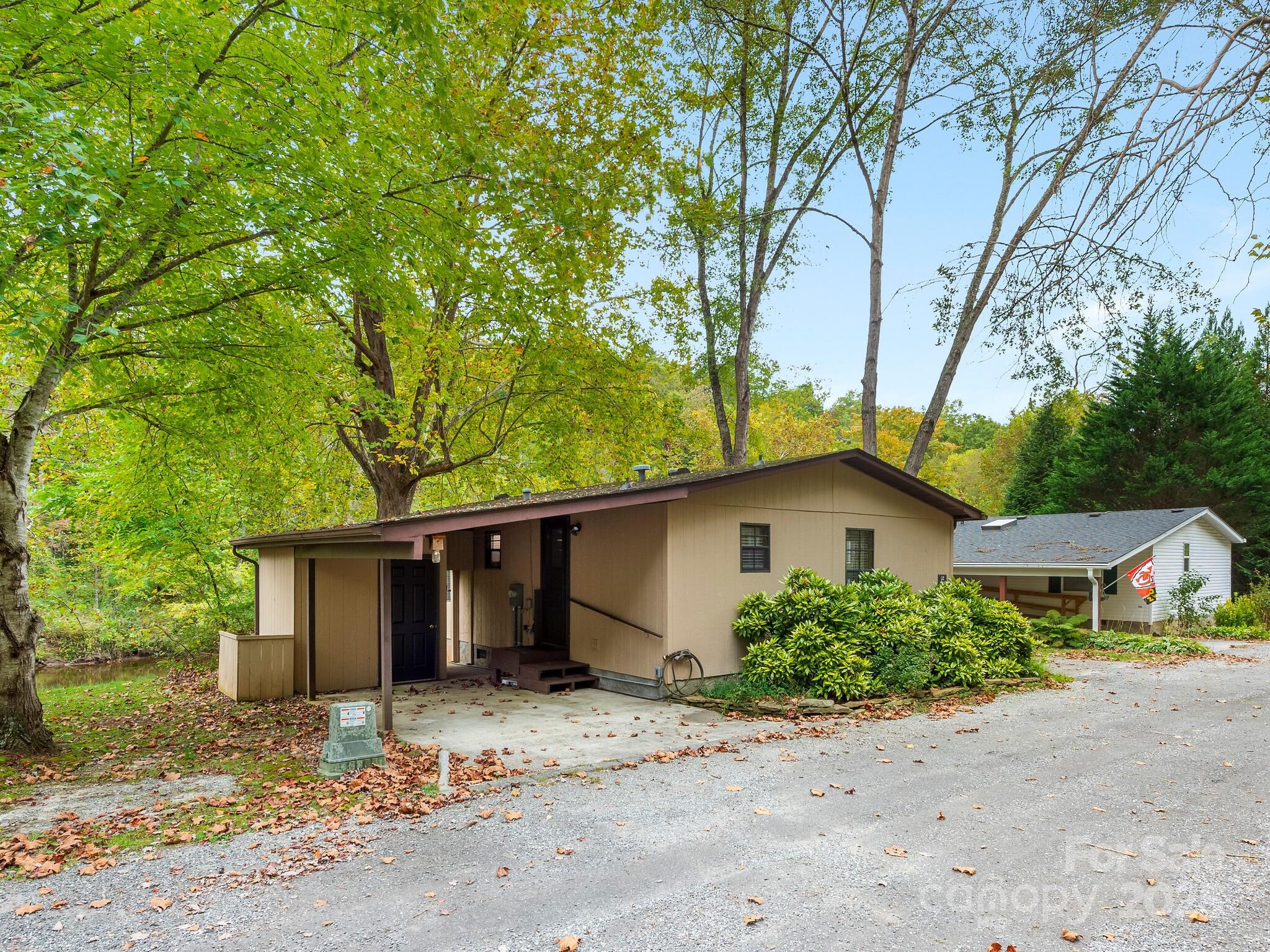 52 Delta Lane — Sylva