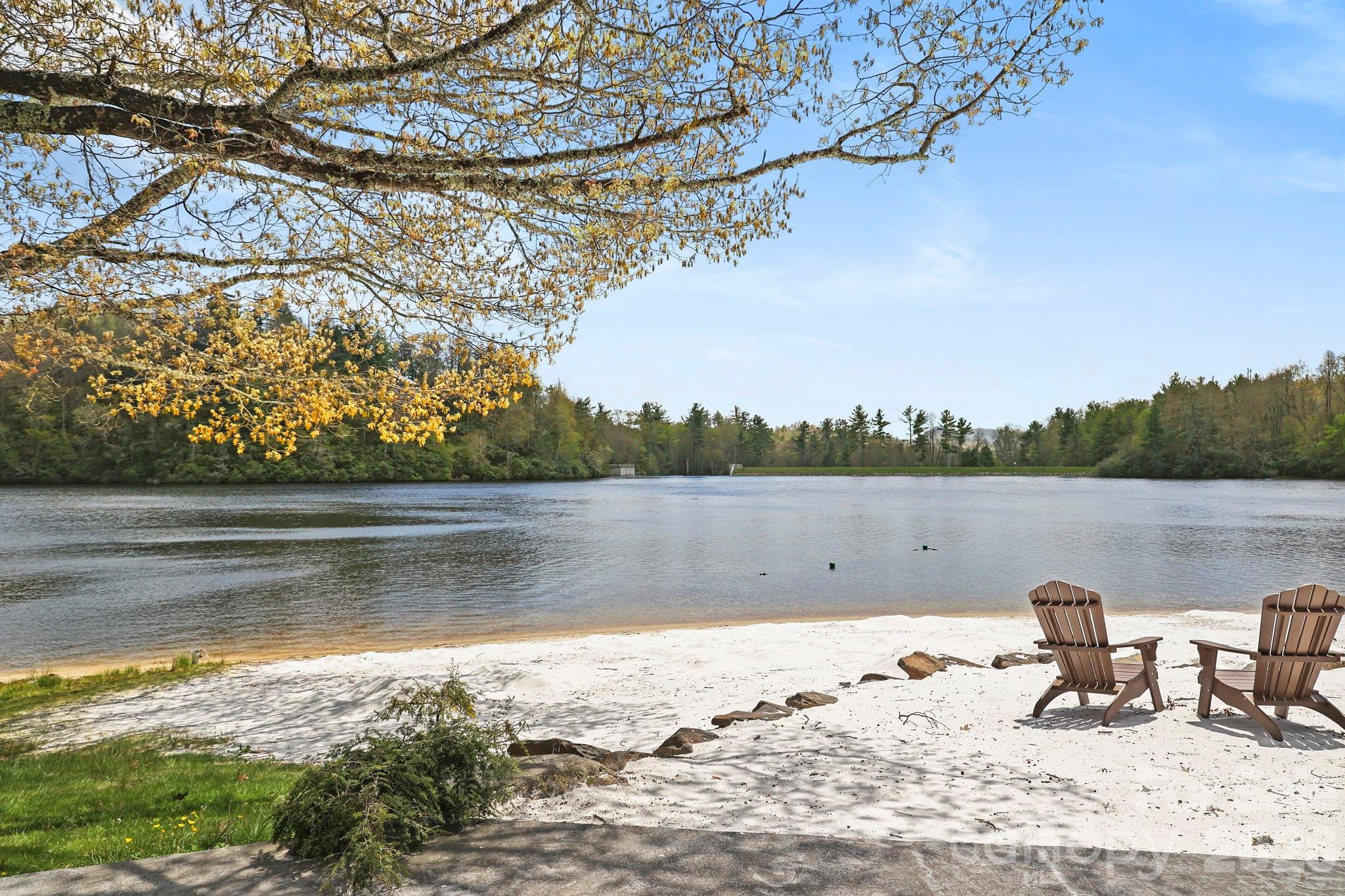 228 Snowshoe Loop — Newland