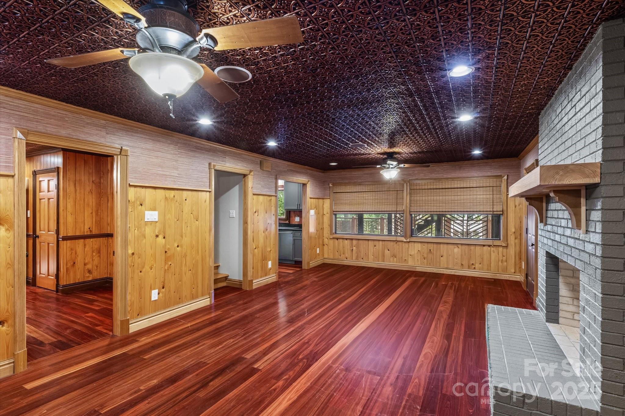 258 Crystal Circle — Mooresville