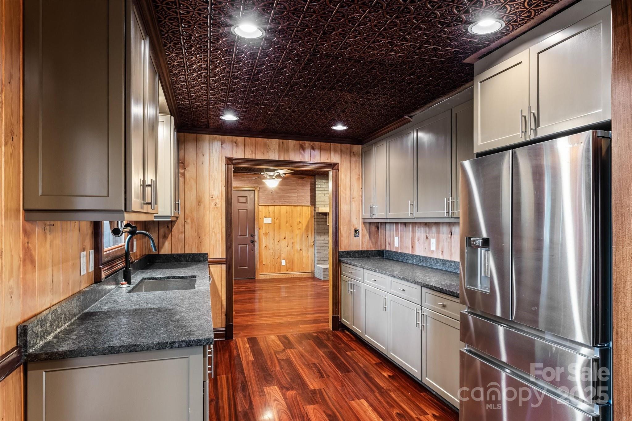 258 Crystal Circle — Mooresville