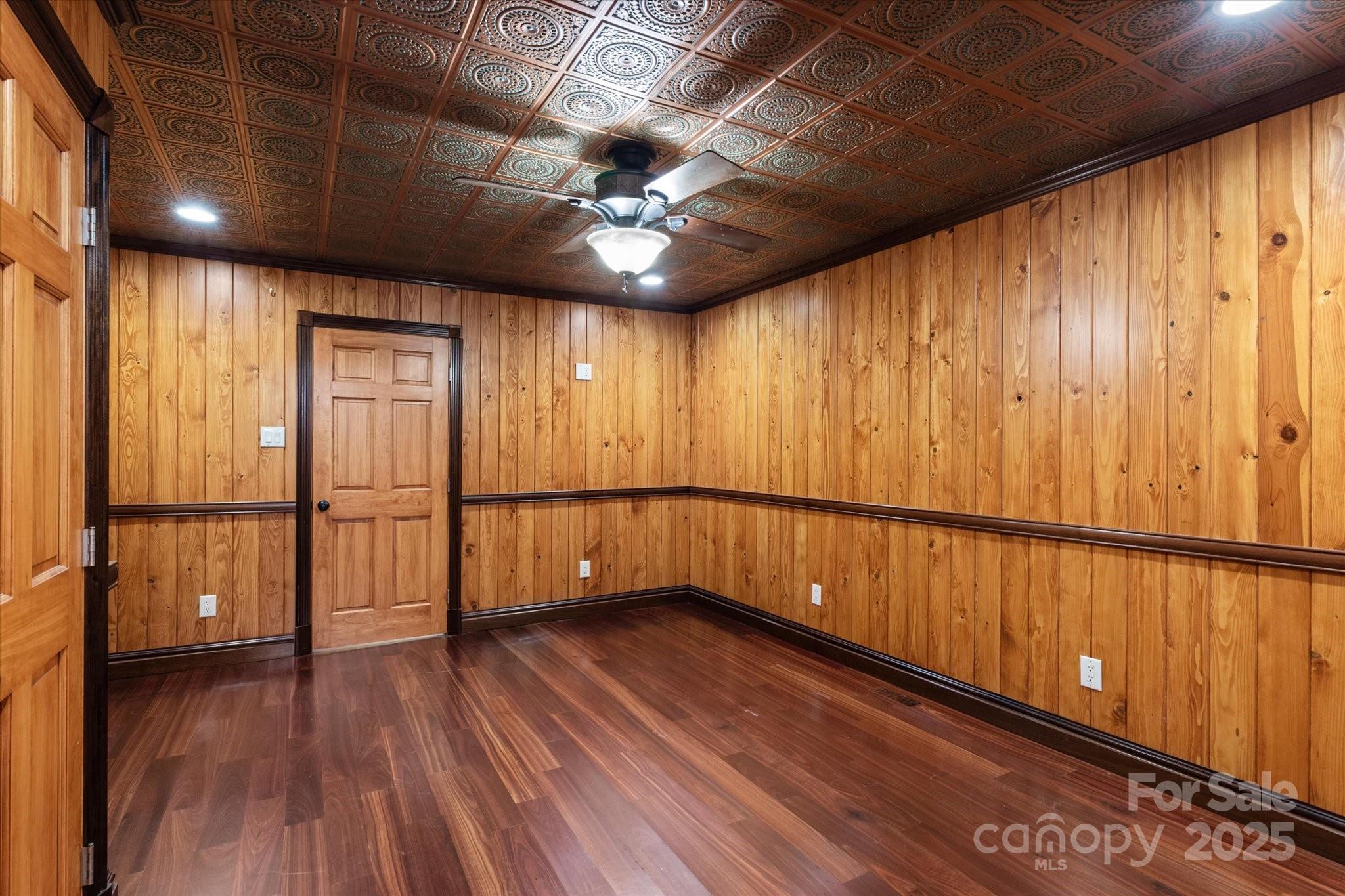 258 Crystal Circle — Mooresville