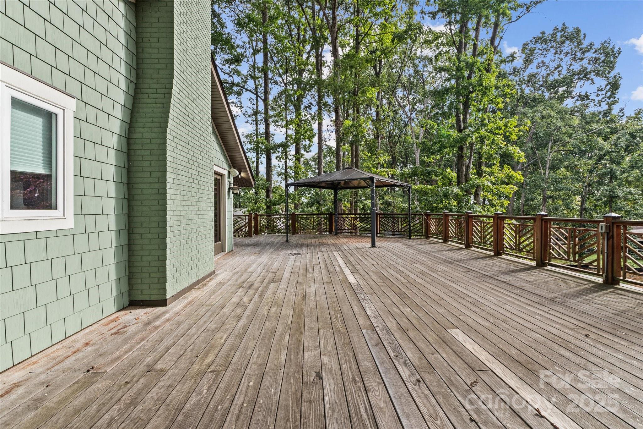 258 Crystal Circle — Mooresville