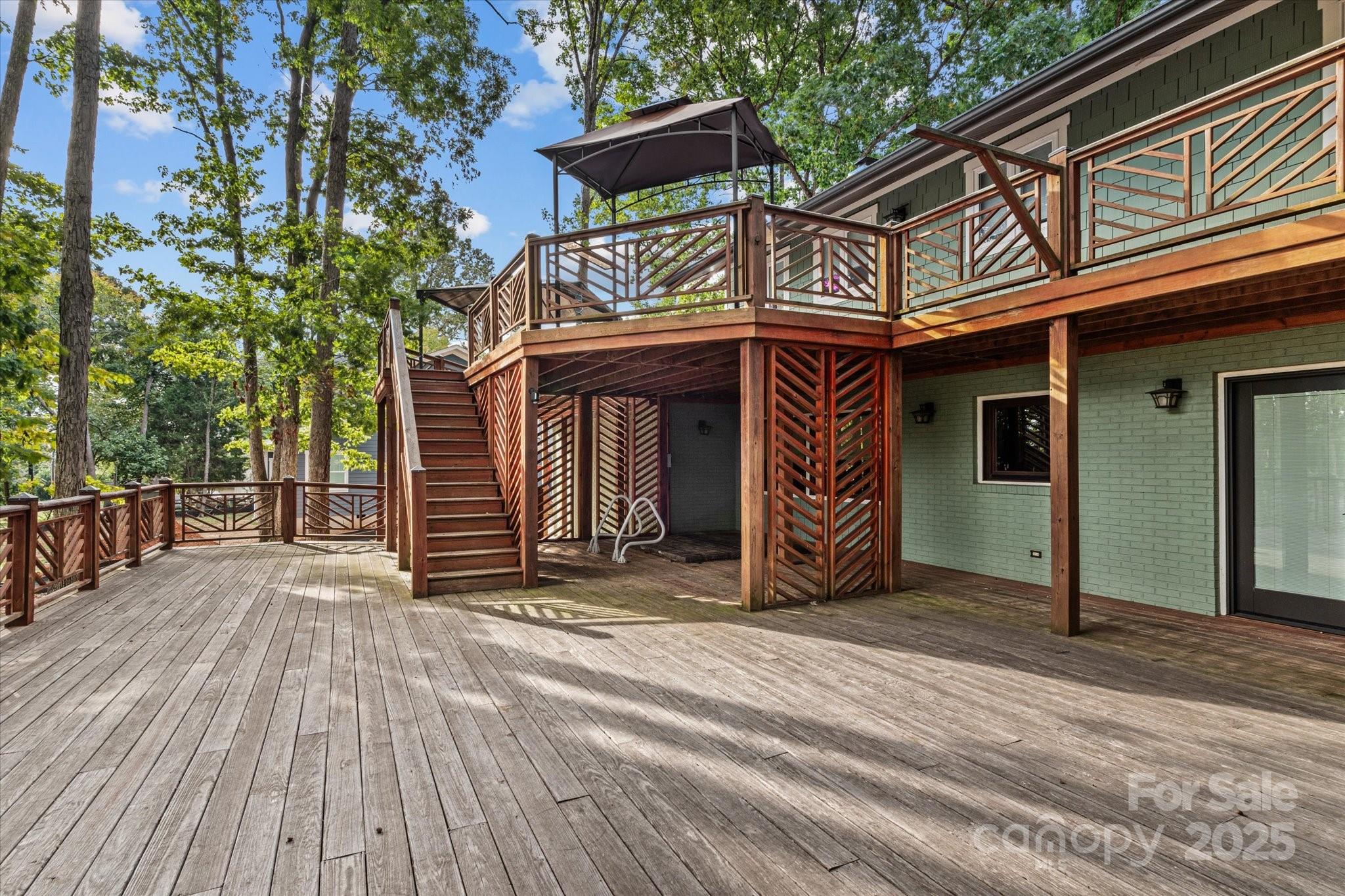 258 Crystal Circle — Mooresville