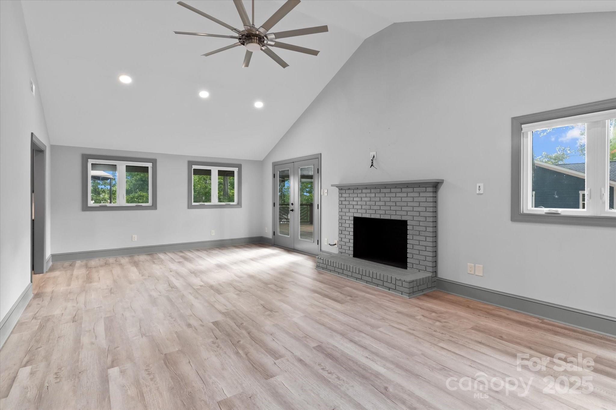 258 Crystal Circle — Mooresville