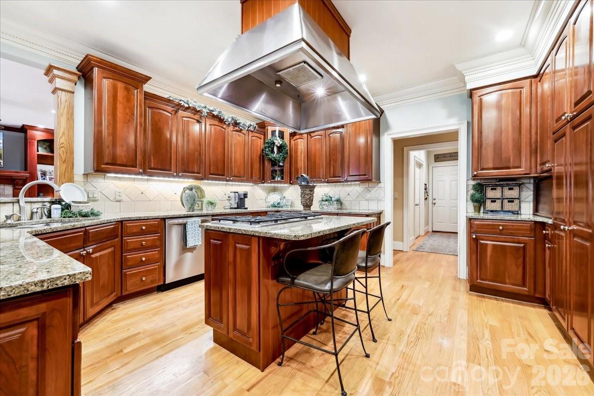 562 Rocky Cove Lane — Denton