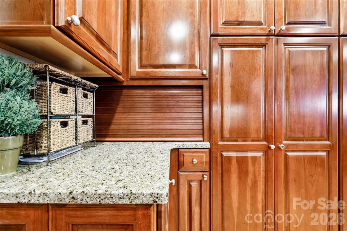 562 Rocky Cove Lane — Denton