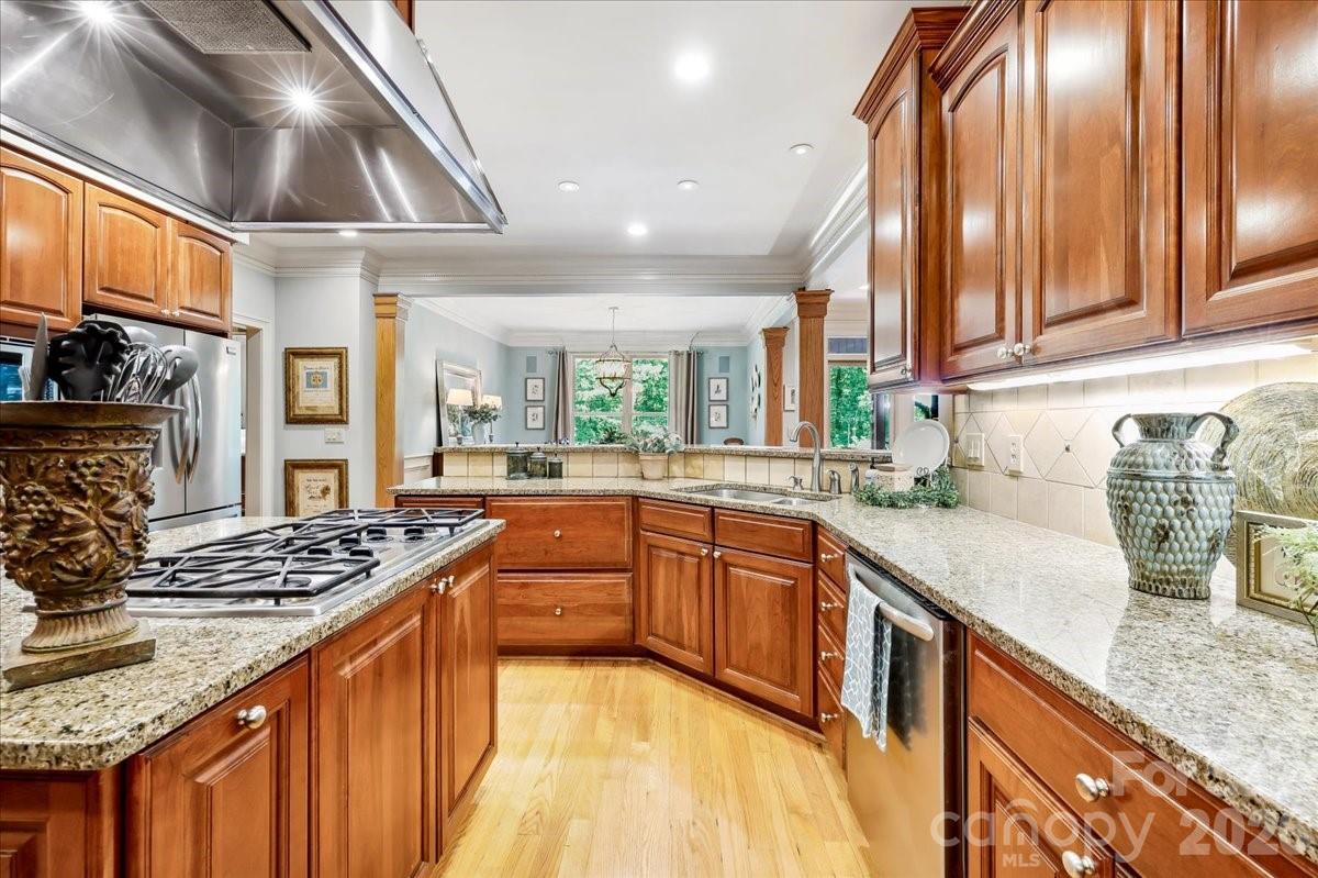 562 Rocky Cove Lane — Denton