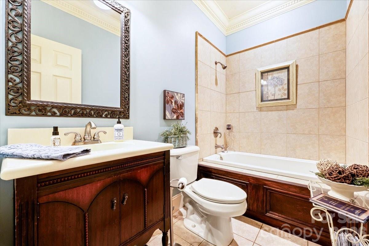 562 Rocky Cove Lane — Denton
