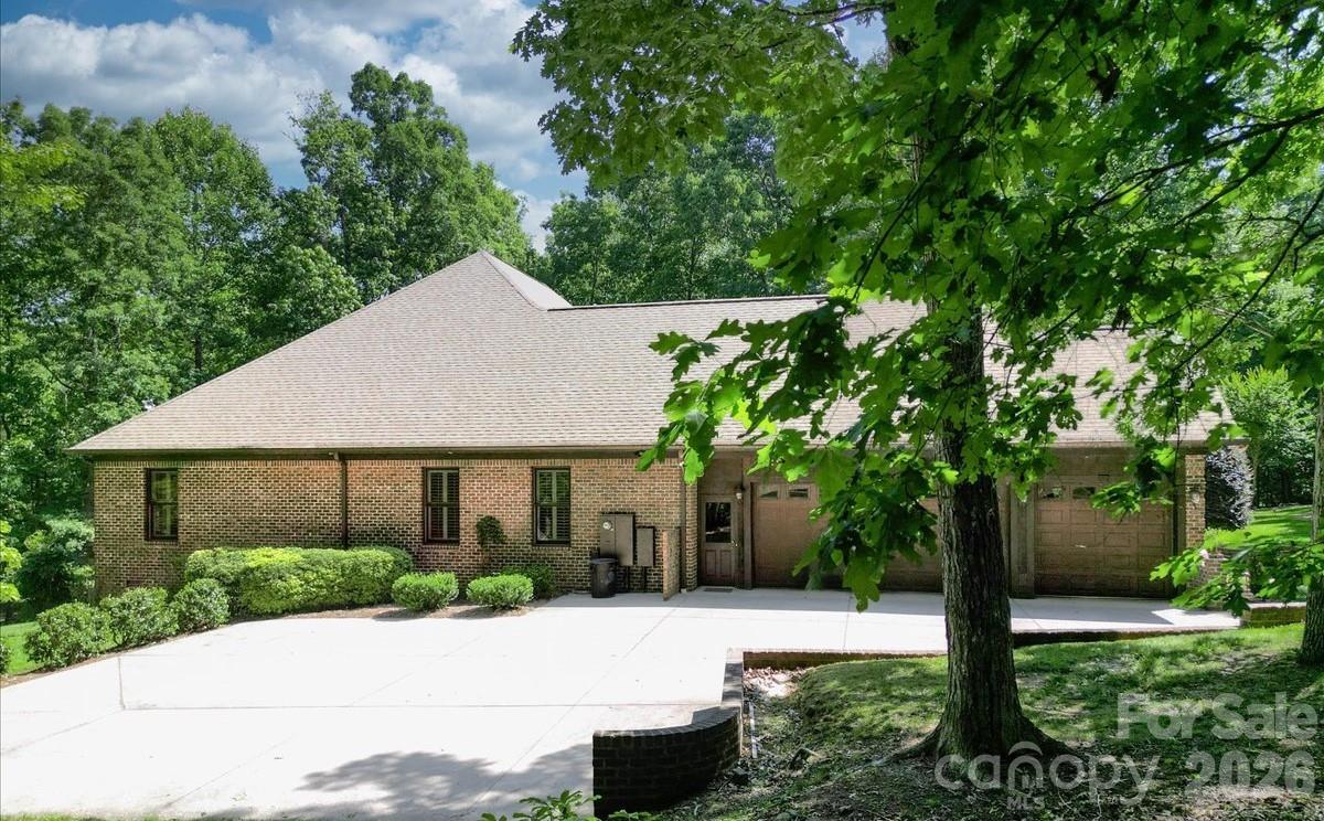 562 Rocky Cove Lane — Denton