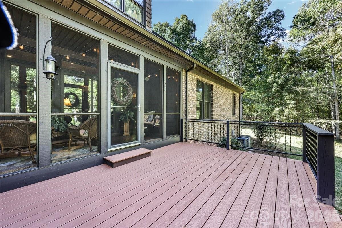 562 Rocky Cove Lane — Denton