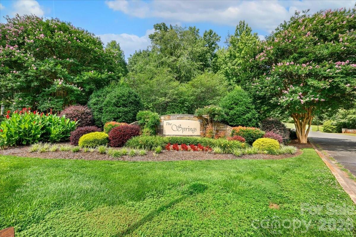 562 Rocky Cove Lane — Denton