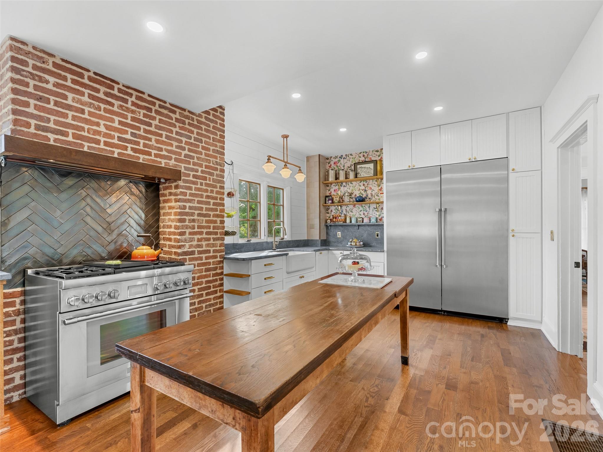 505 N Country Club Road — Brevard