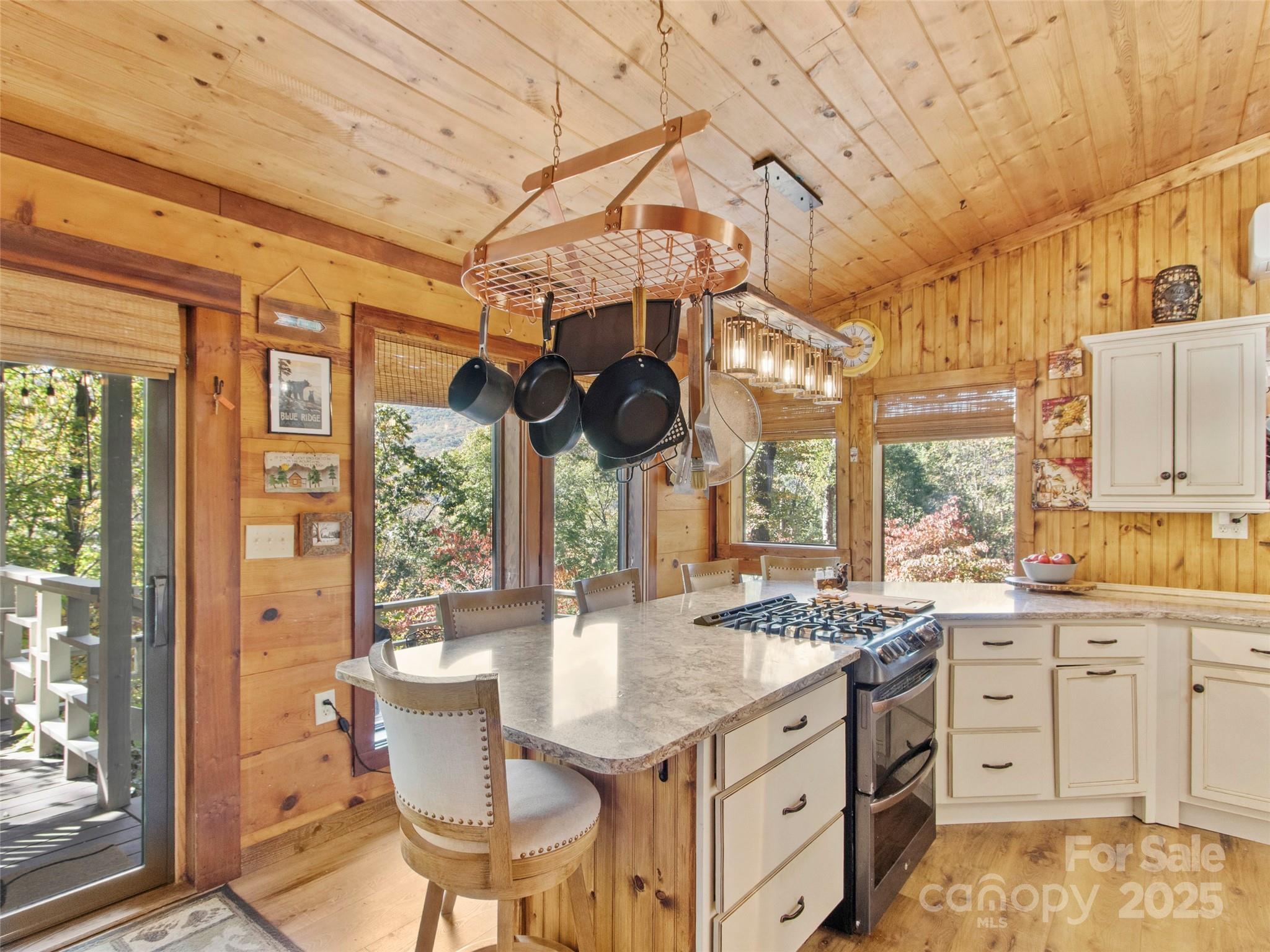 354 Big Ridge Road — Burnsville