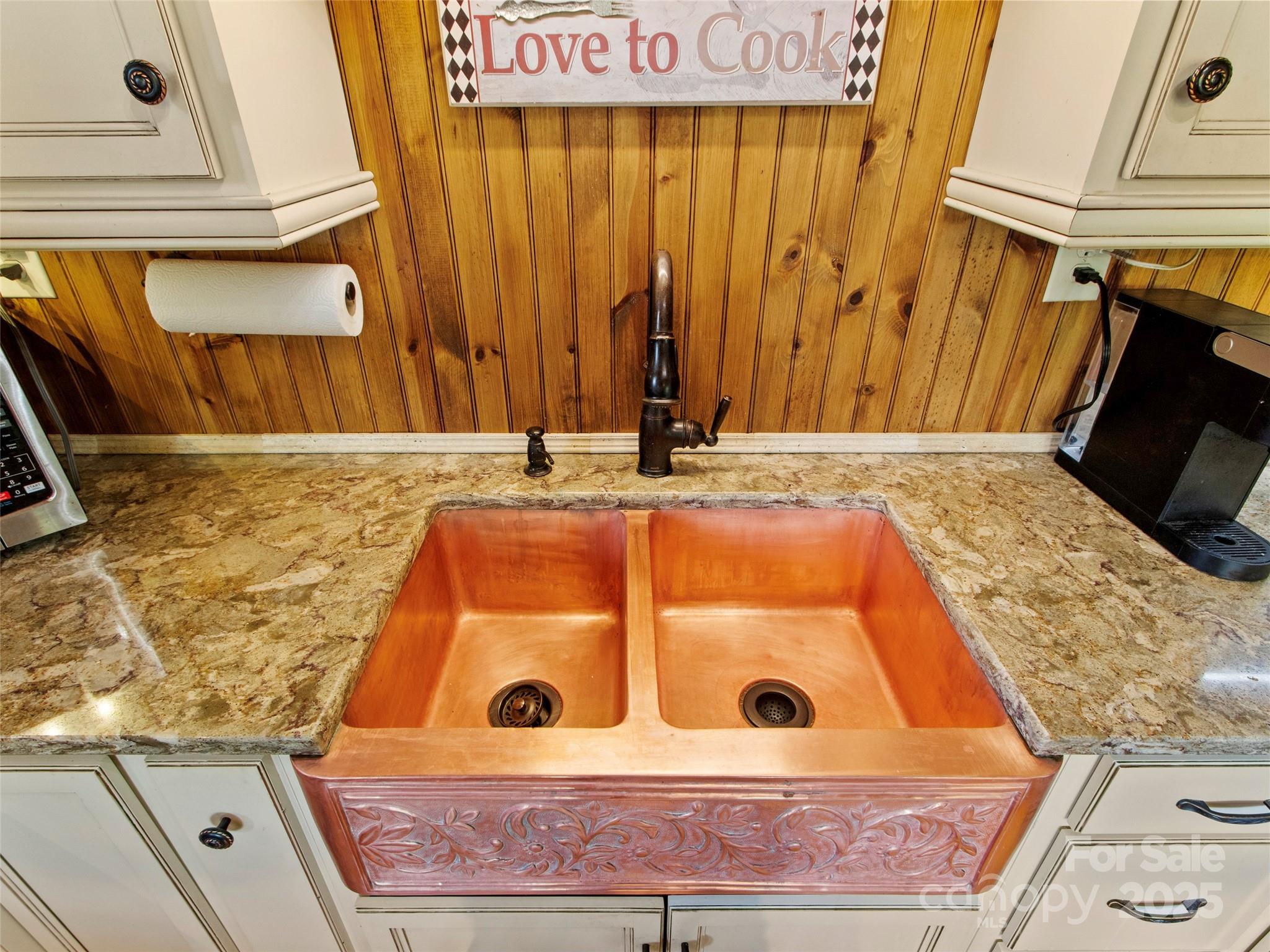 354 Big Ridge Road — Burnsville