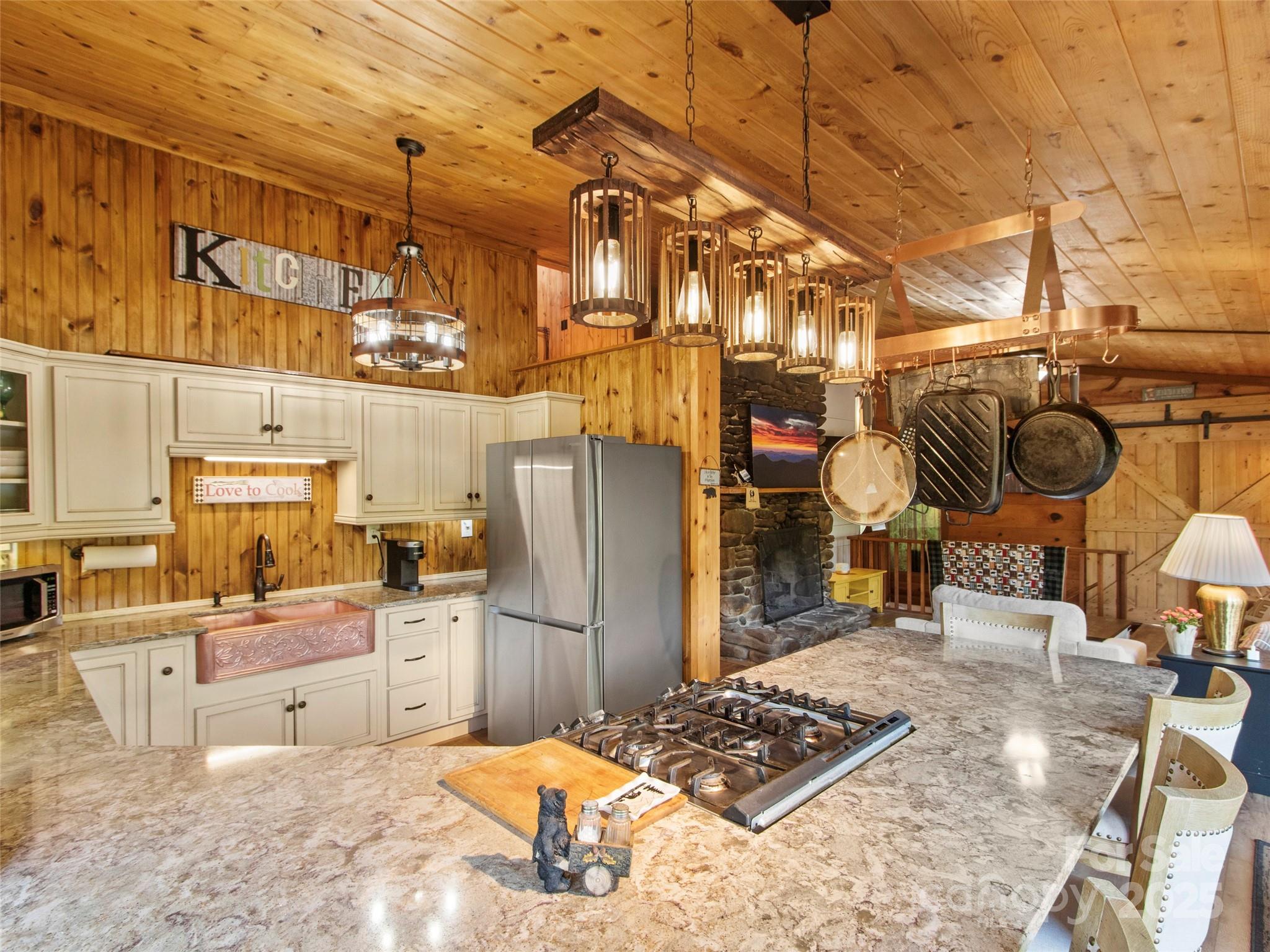 354 Big Ridge Road — Burnsville