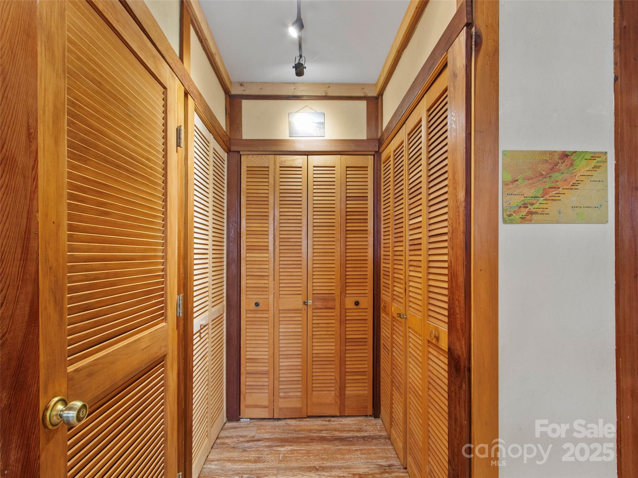 354 Big Ridge Road — Burnsville