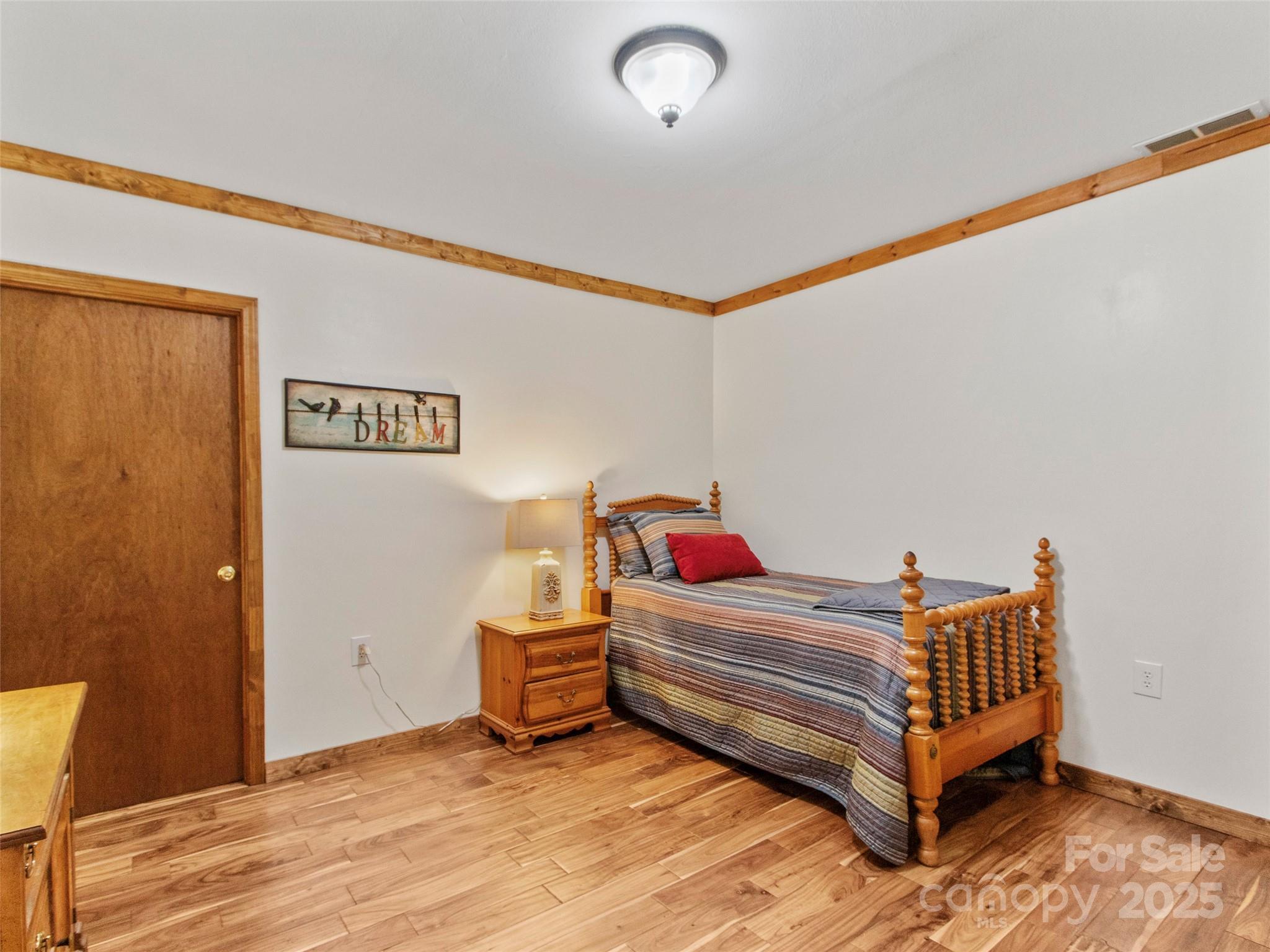 354 Big Ridge Road — Burnsville