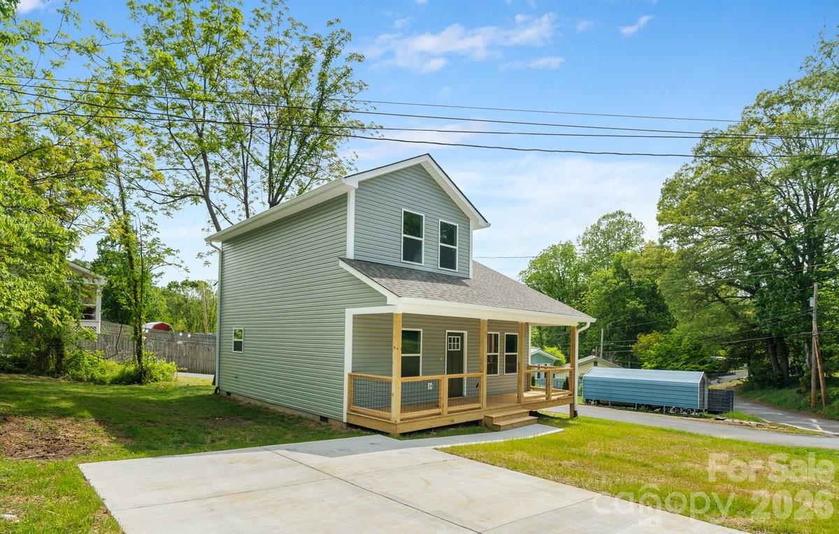 102 Babb Street — Waynesville