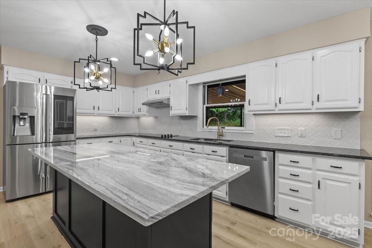 5916 Cashion Road — Huntersville