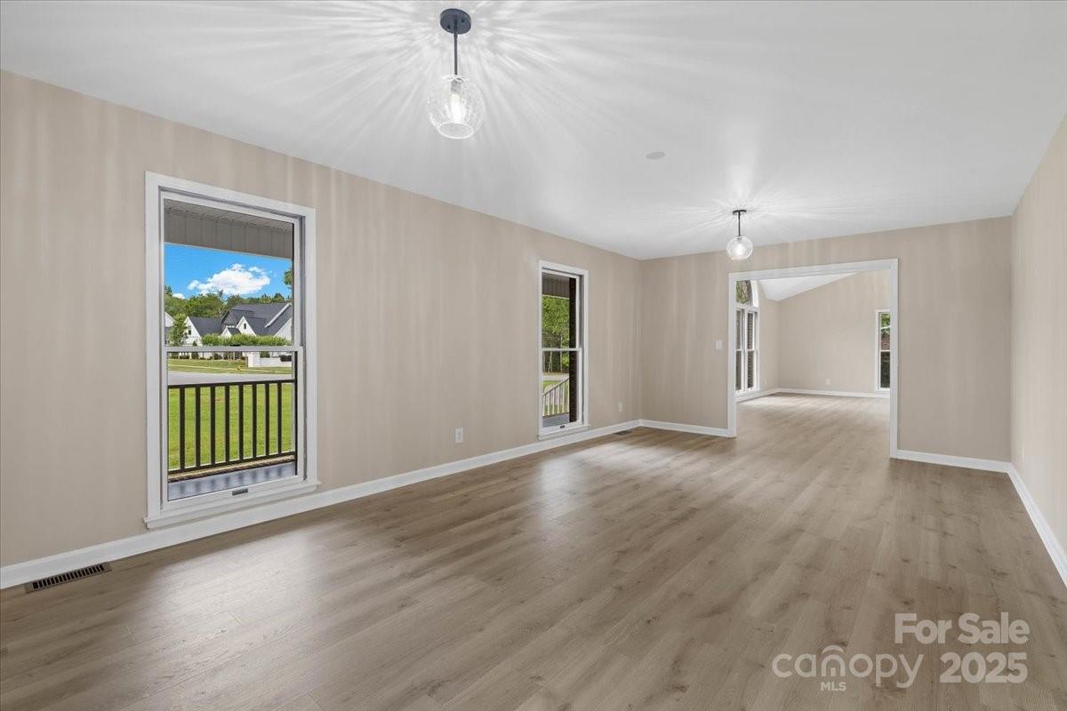 5916 Cashion Road — Huntersville
