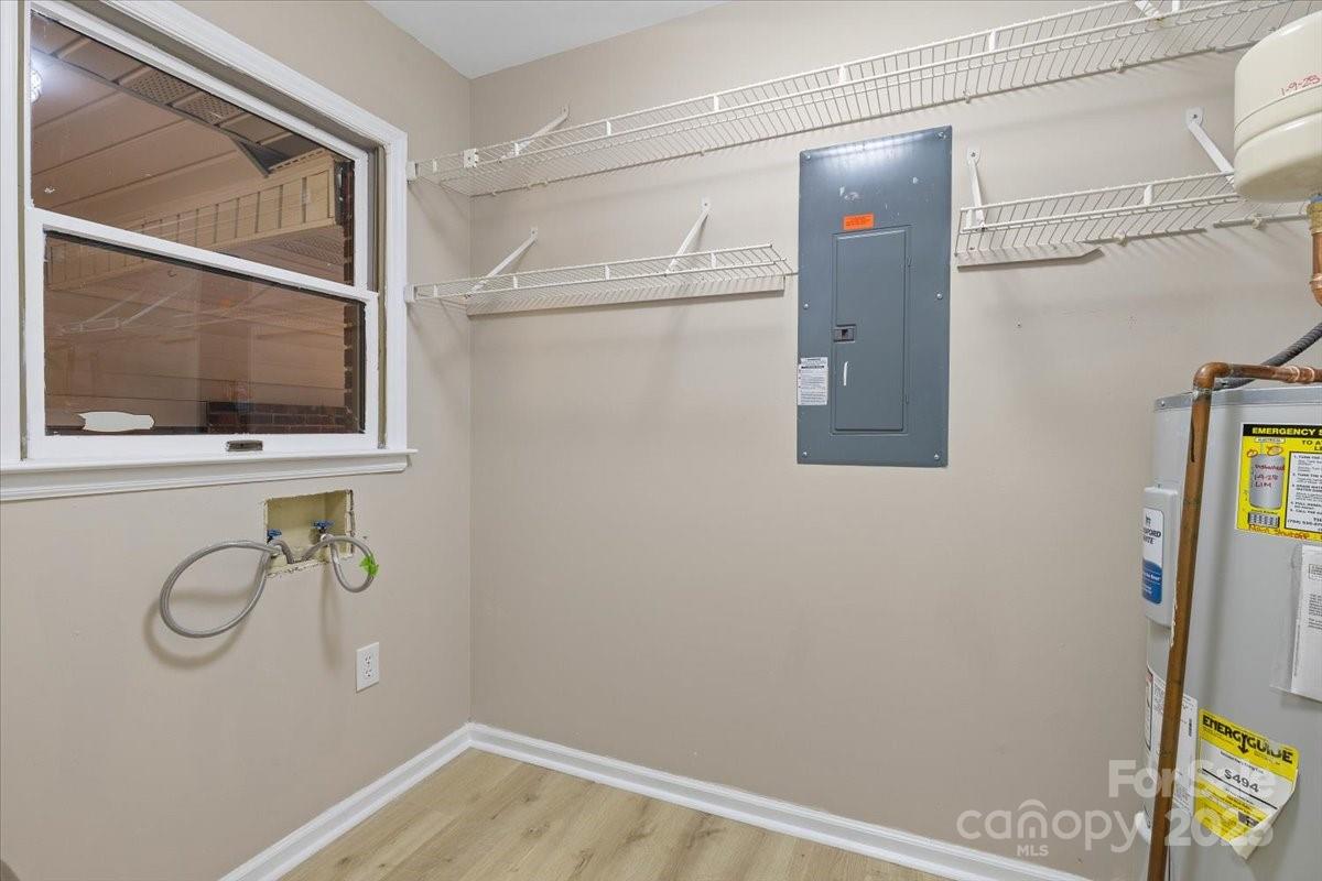 5916 Cashion Road — Huntersville