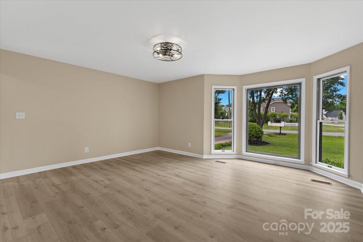 5916 Cashion Road — Huntersville