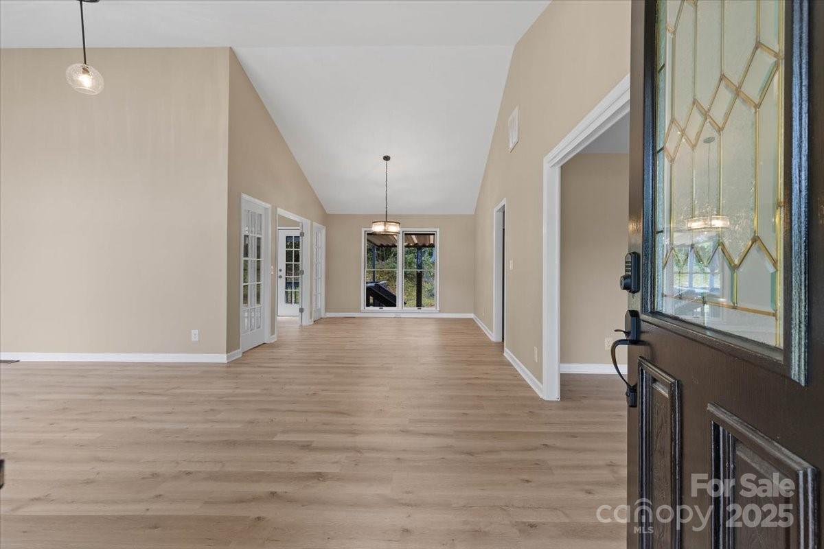 5916 Cashion Road — Huntersville