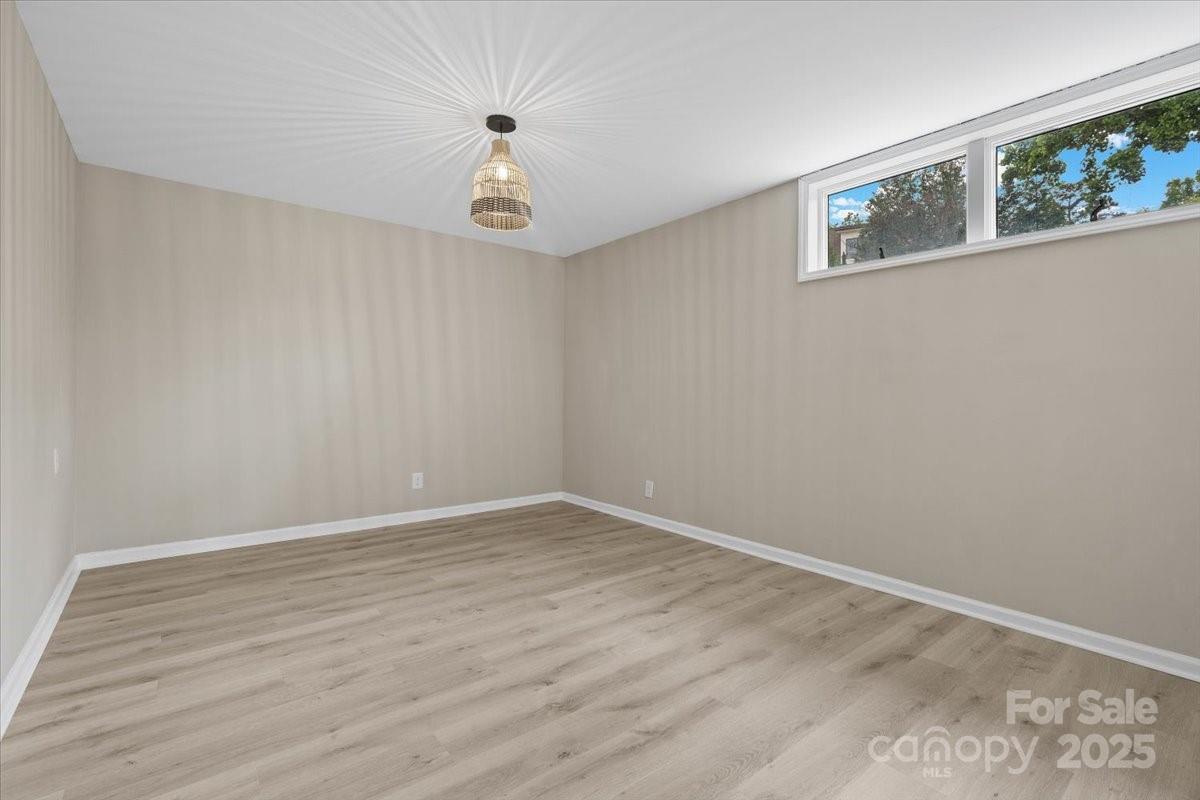 5916 Cashion Road — Huntersville