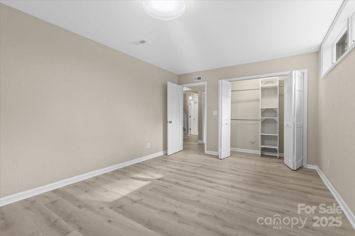5916 Cashion Road — Huntersville