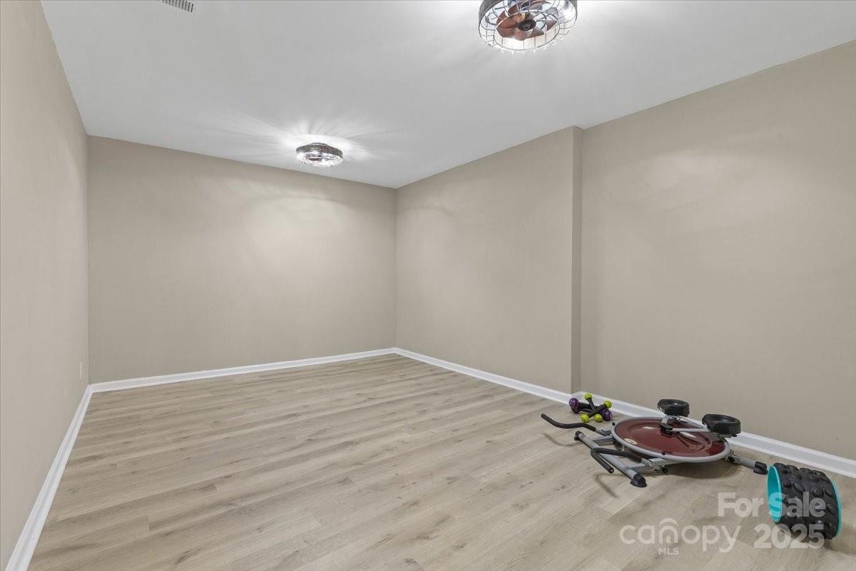 5916 Cashion Road — Huntersville