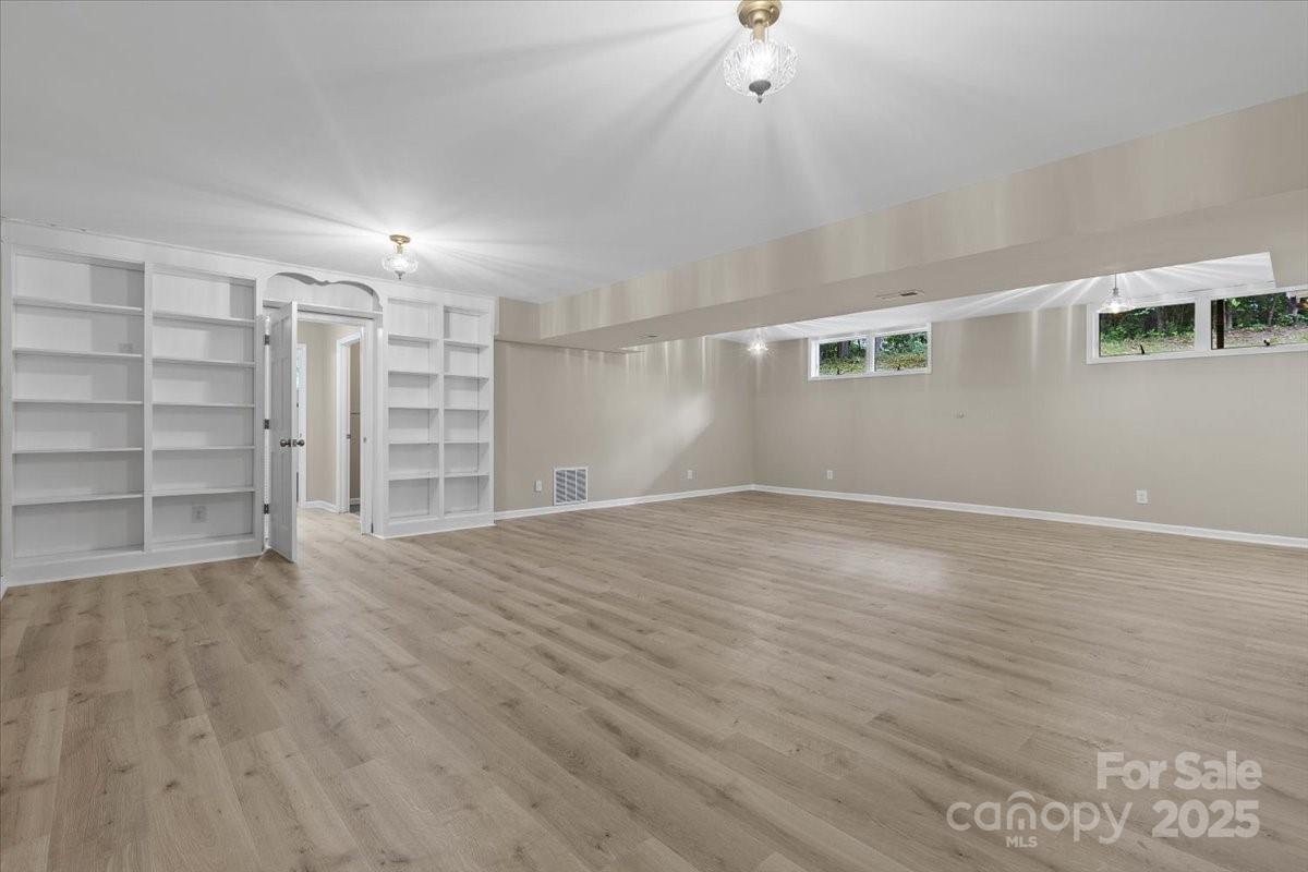 5916 Cashion Road — Huntersville