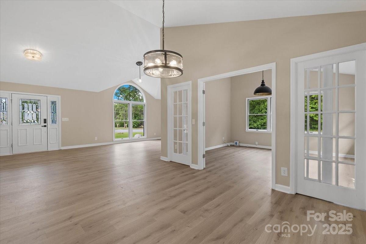 5916 Cashion Road — Huntersville
