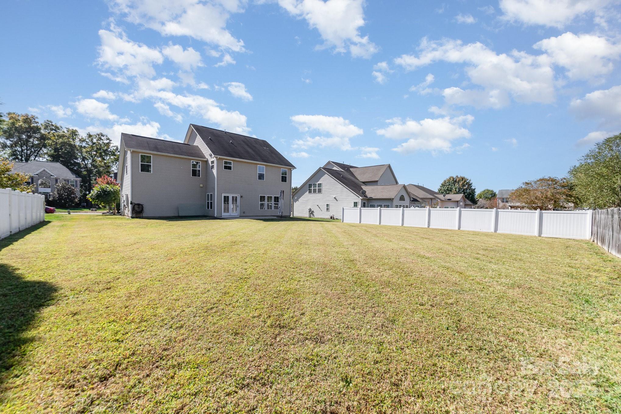 2677 Kinsley Avenue NW — Concord