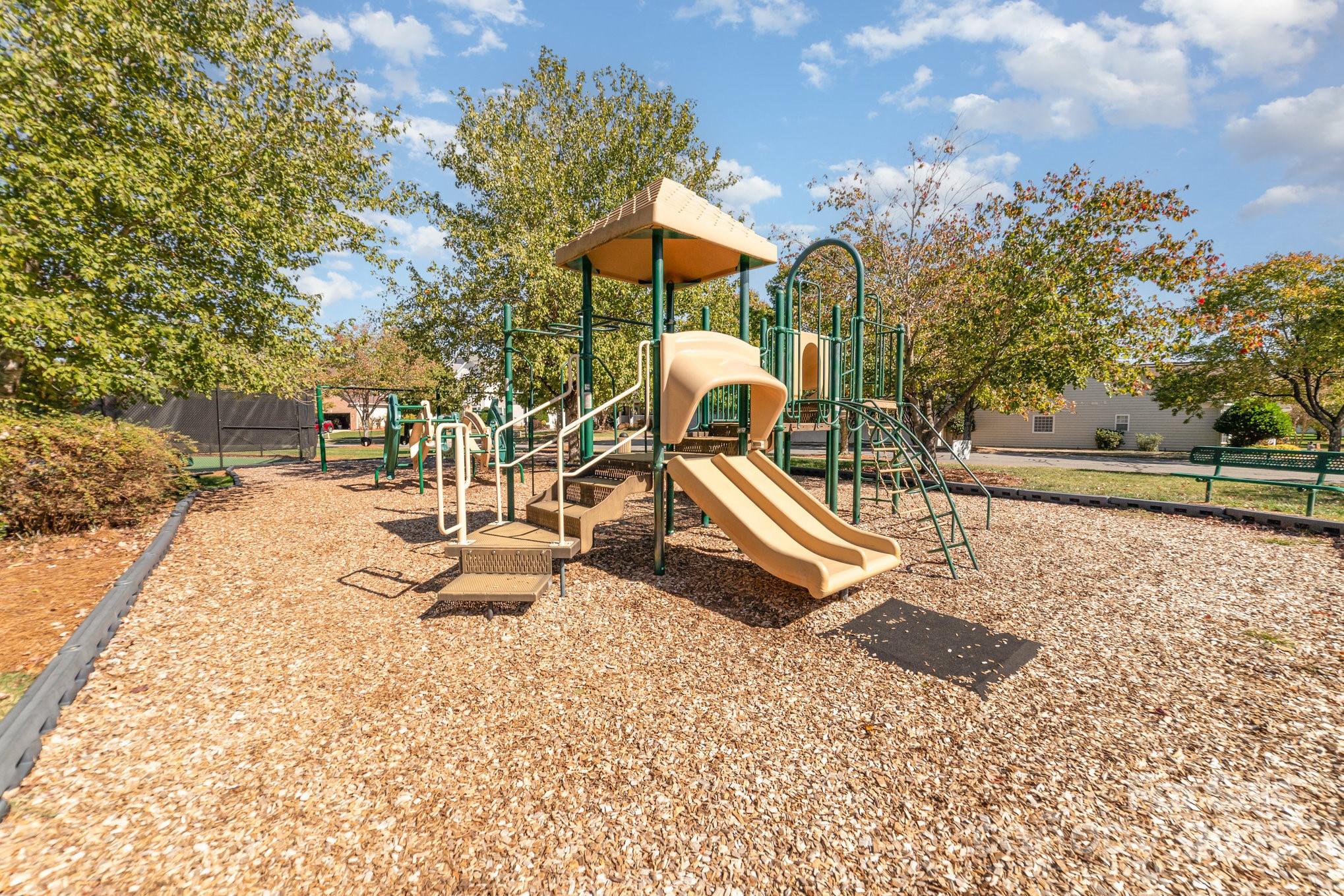 2677 Kinsley Avenue NW — Concord