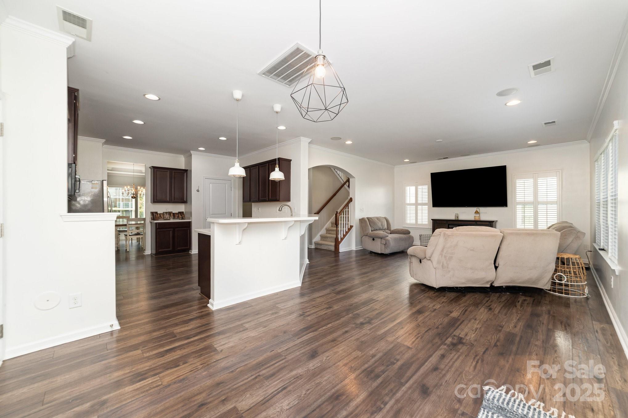 2677 Kinsley Avenue NW — Concord
