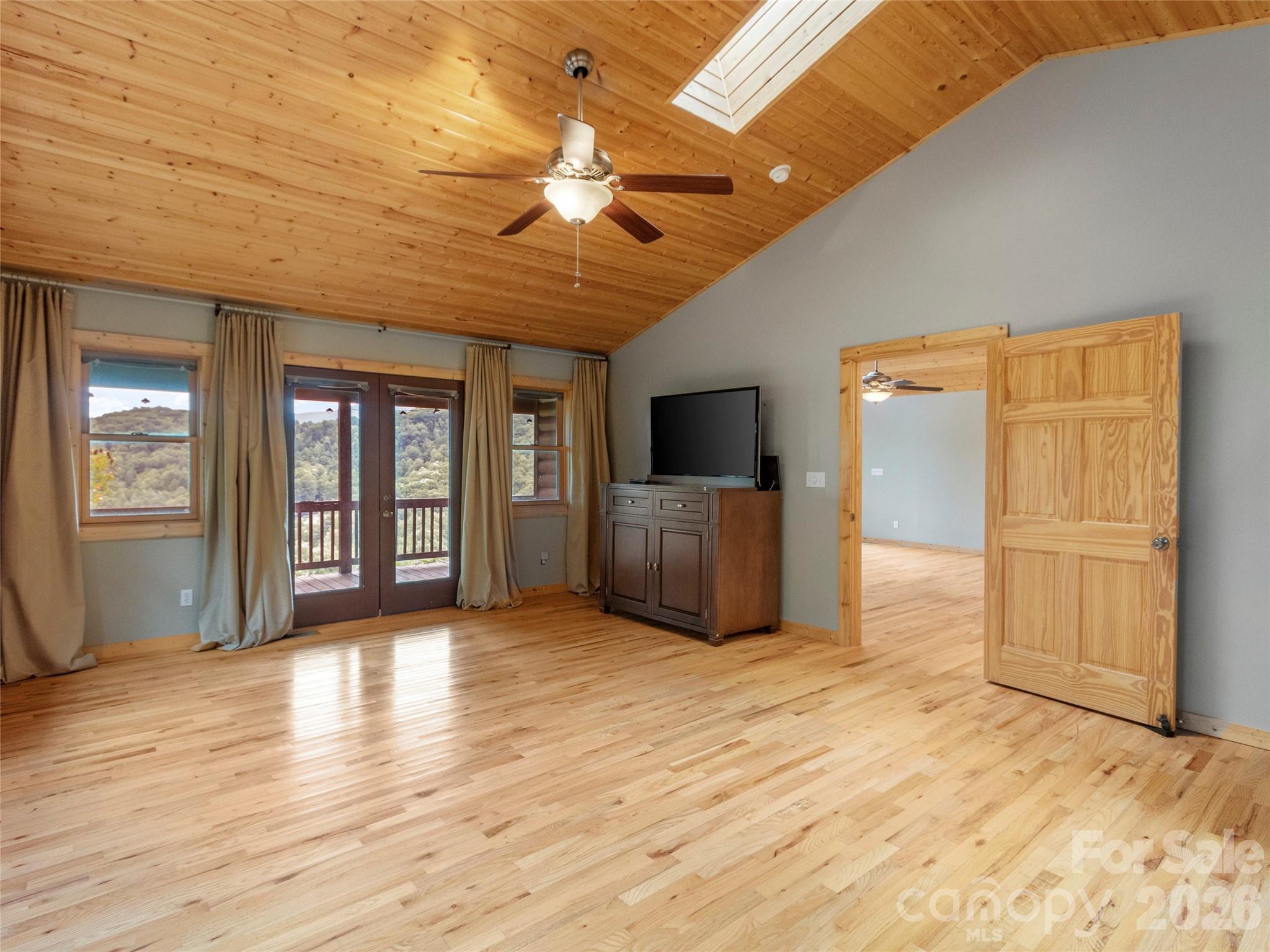 346 Appaloosa Trail — Burnsville