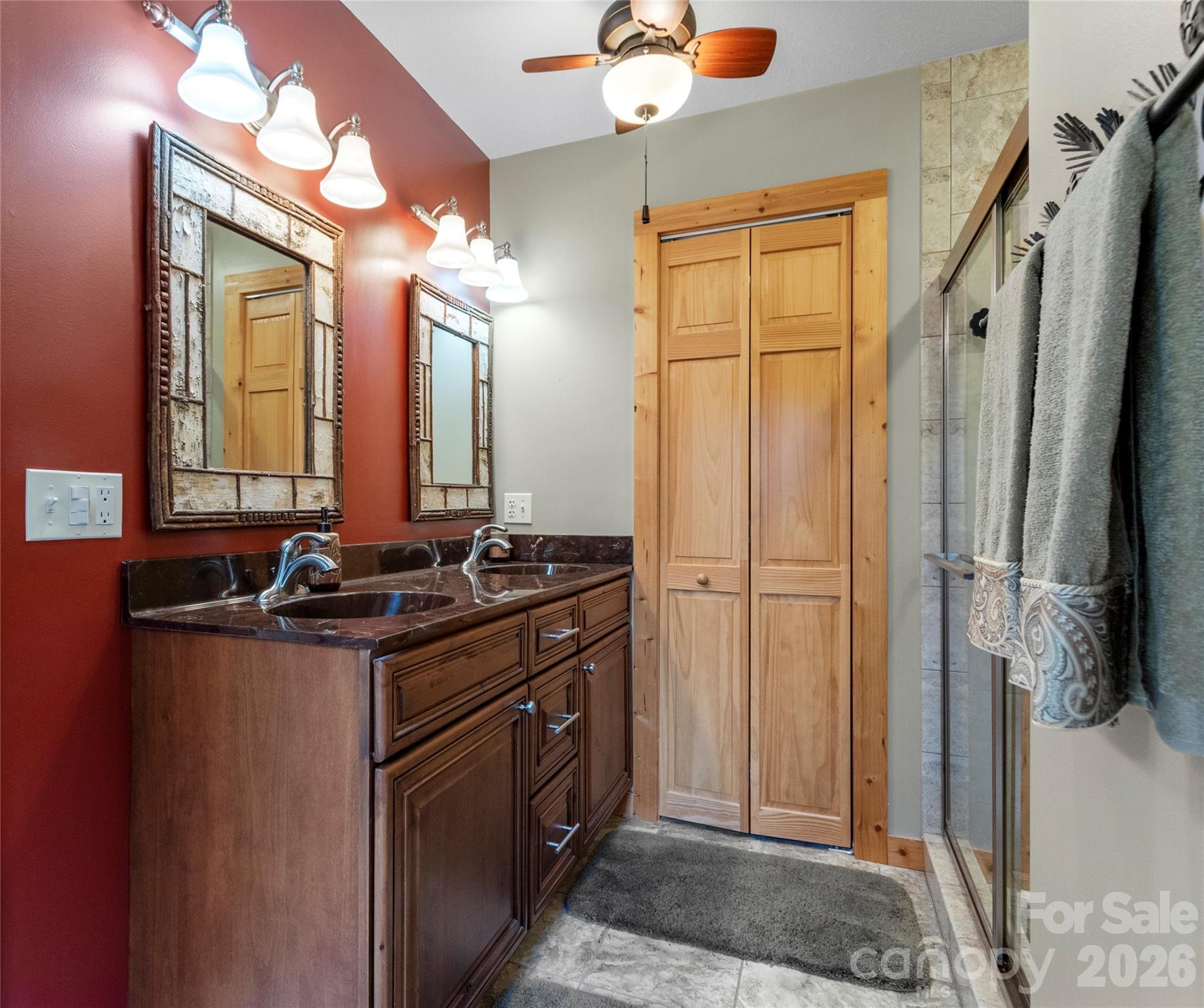 346 Appaloosa Trail — Burnsville