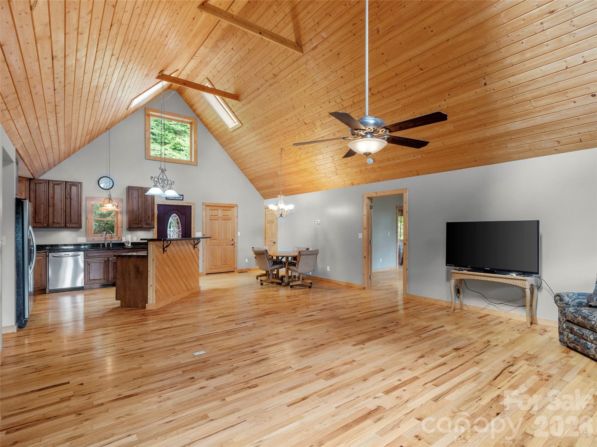 346 Appaloosa Trail — Burnsville