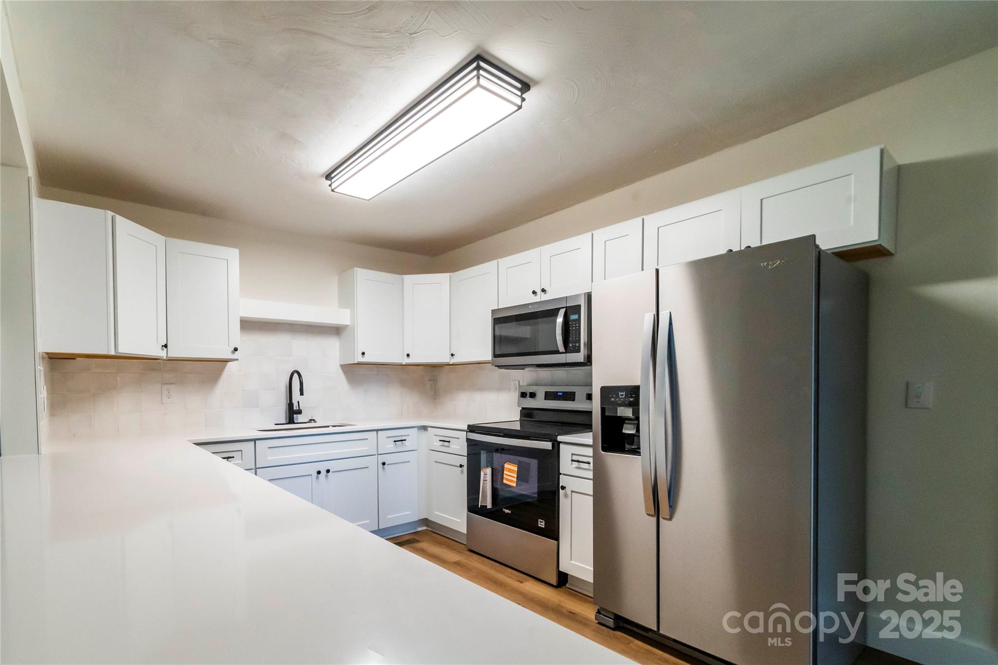 1210 29th Avenue Drive NE — Hickory