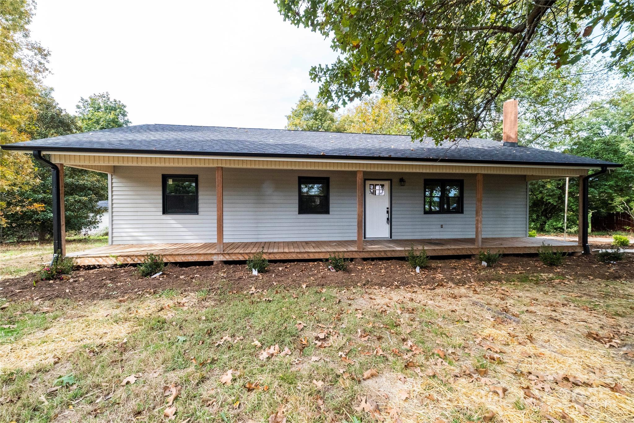 1210 29th Avenue Drive NE — Hickory