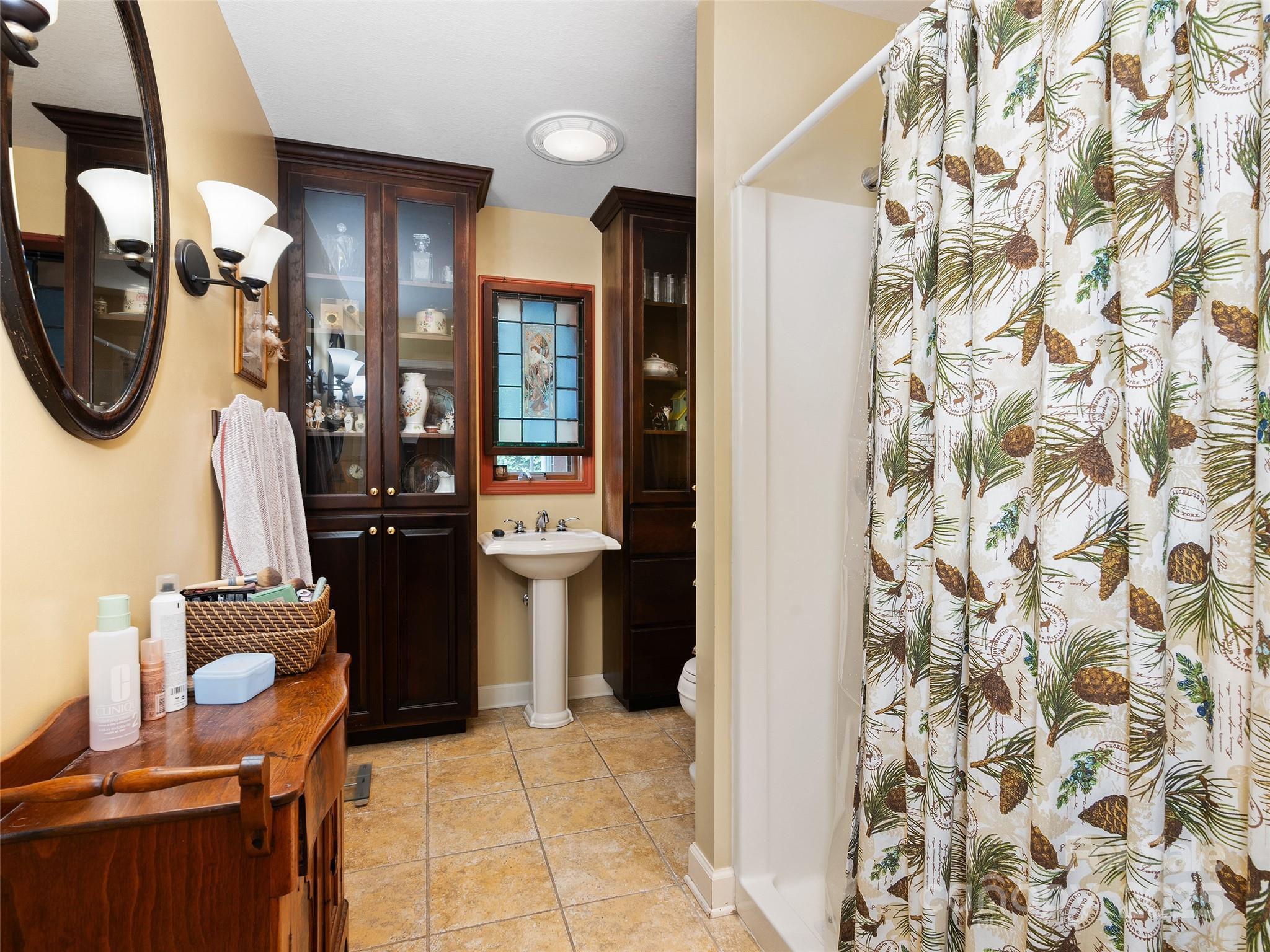 195 Simpson Lane — Maggie Valley