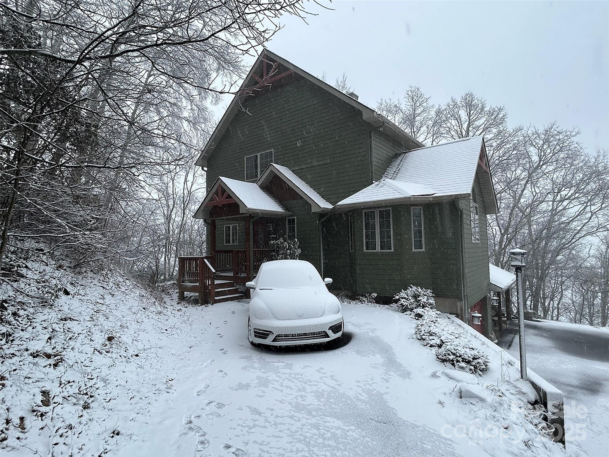 195 Simpson Lane — Maggie Valley