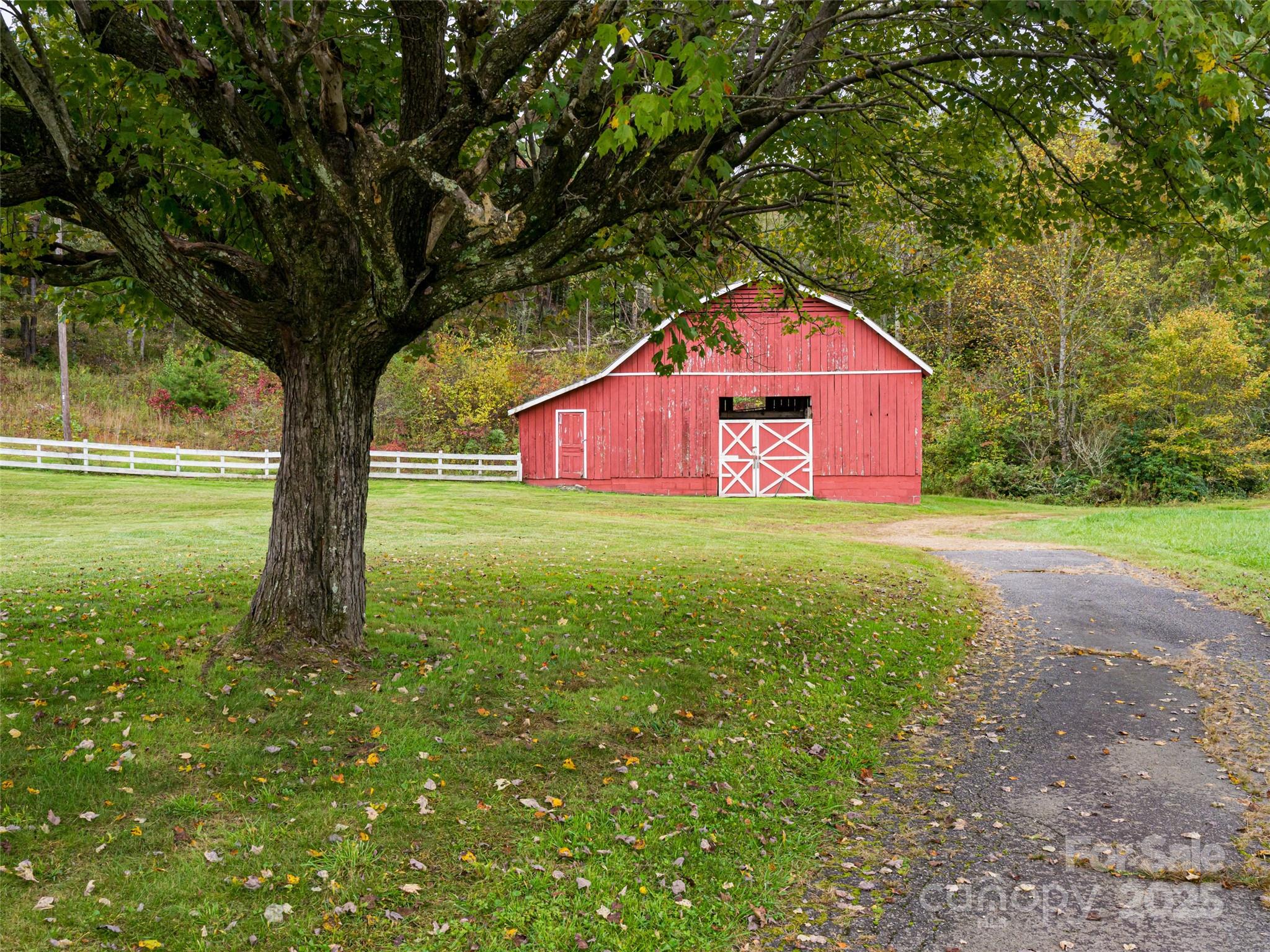 71 Happy Valley Drive — Mills River