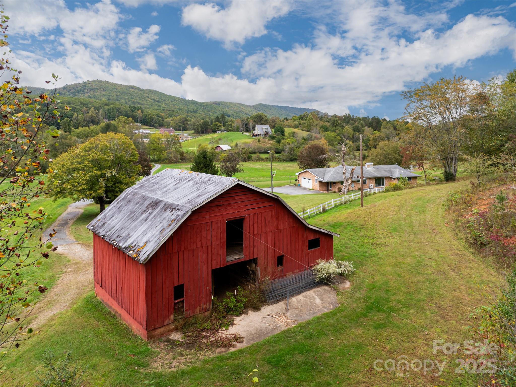 71 Happy Valley Drive — Mills River