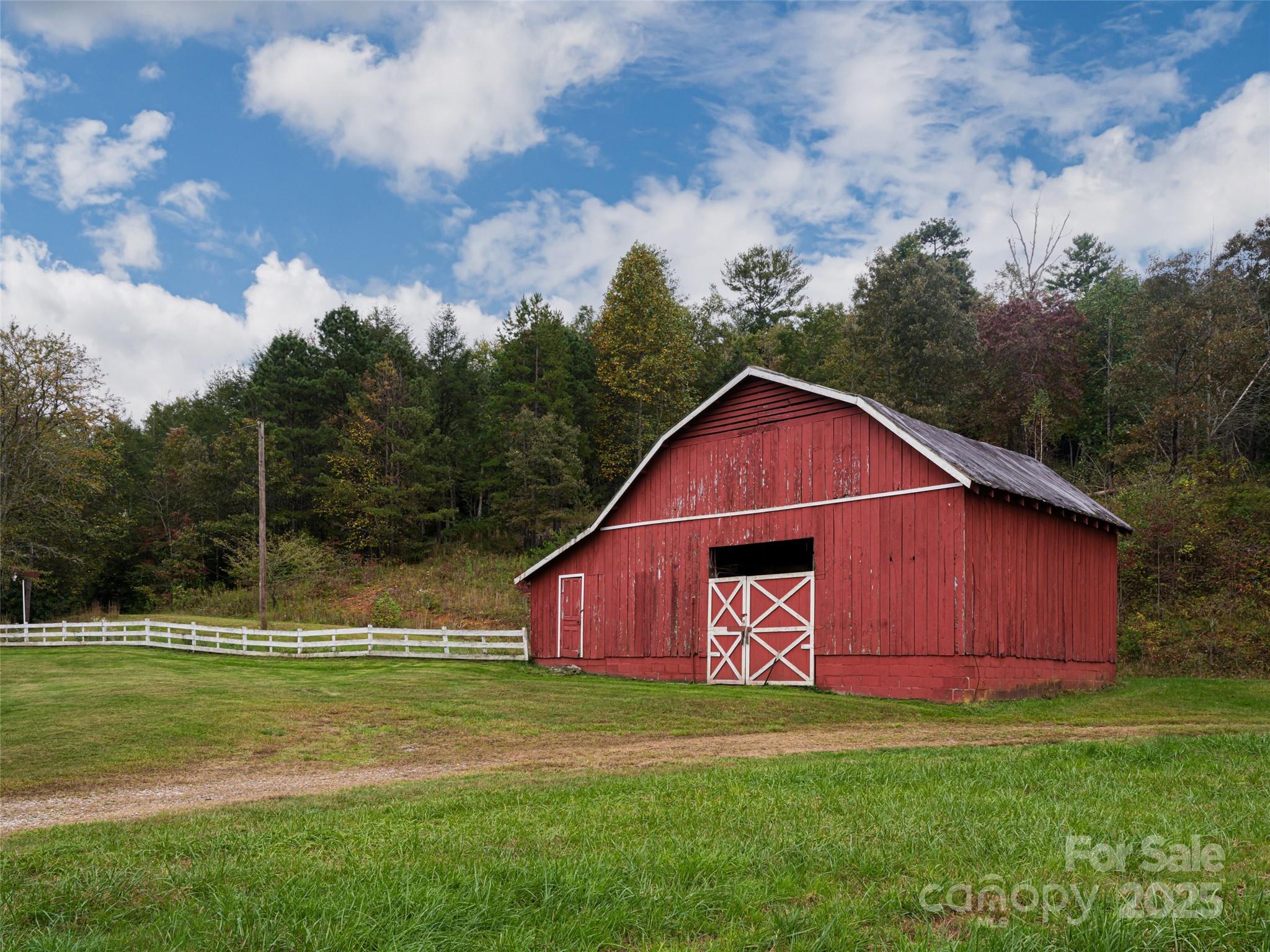 71 Happy Valley Drive — Mills River