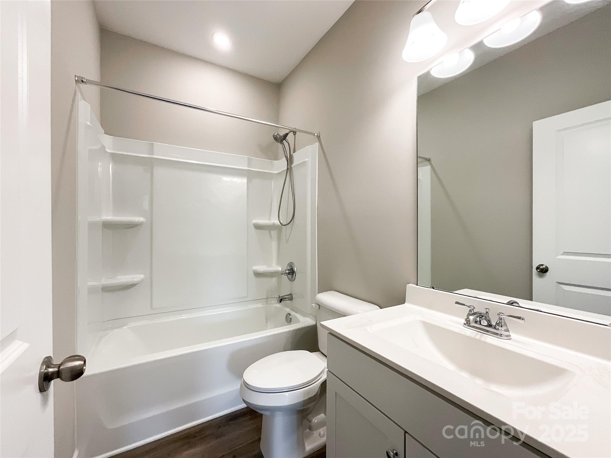 417 Kiser Lane — Locust