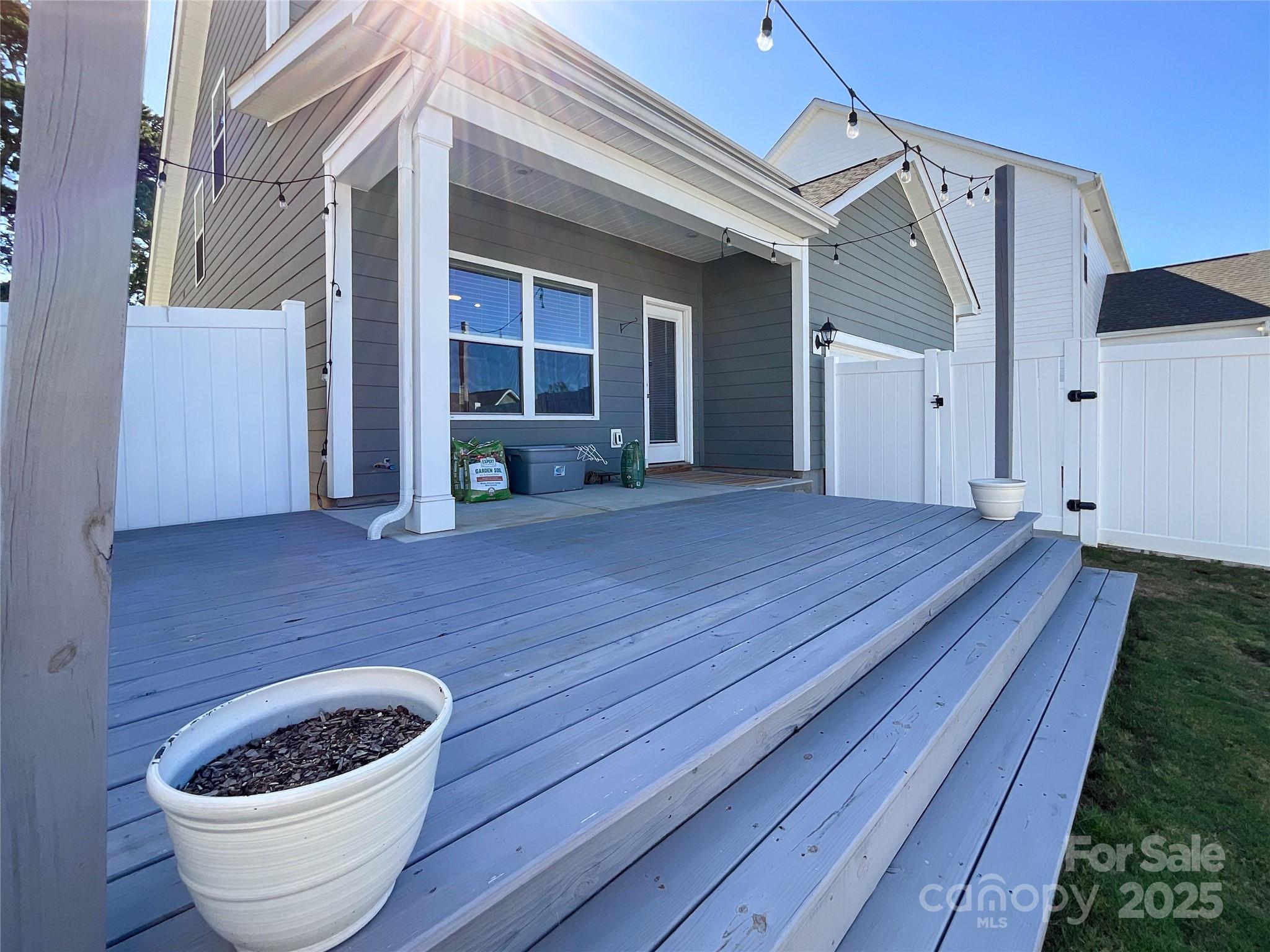 417 Kiser Lane — Locust